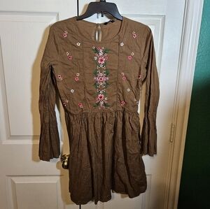 Bell sleeve cotton embroidered flowers dress